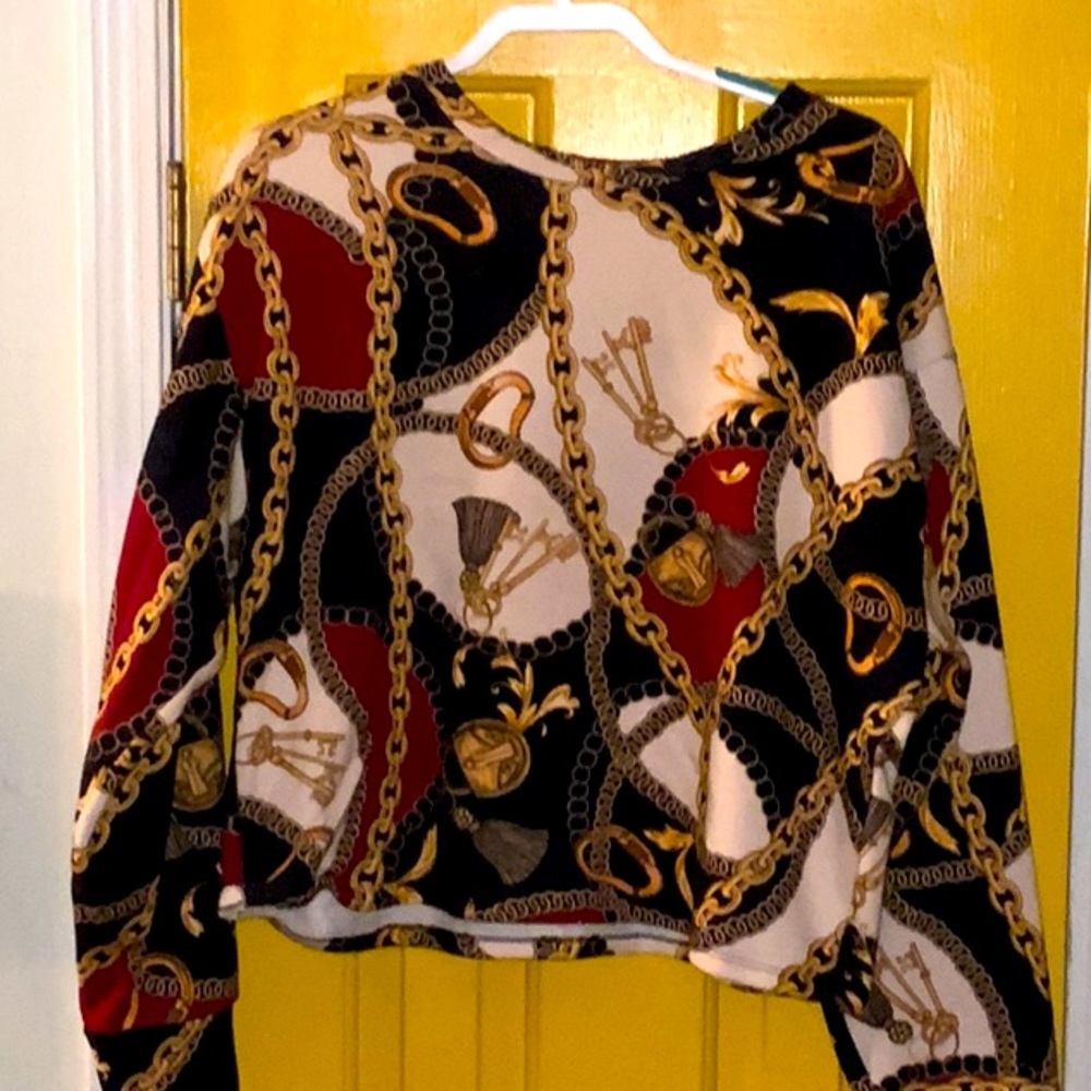 Sweatshirt